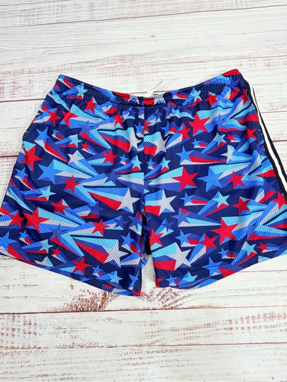 Chubbies Men’s Size 2XL Red White Blue Stars Mesh Shorts 5.5” Inseam